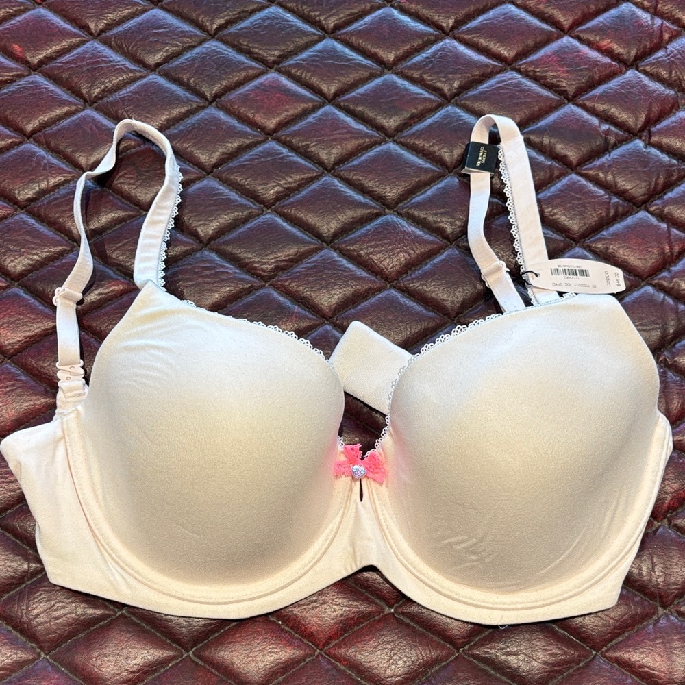 NWT Victoria's Secret Body by Victoria lined Demi 32DDD